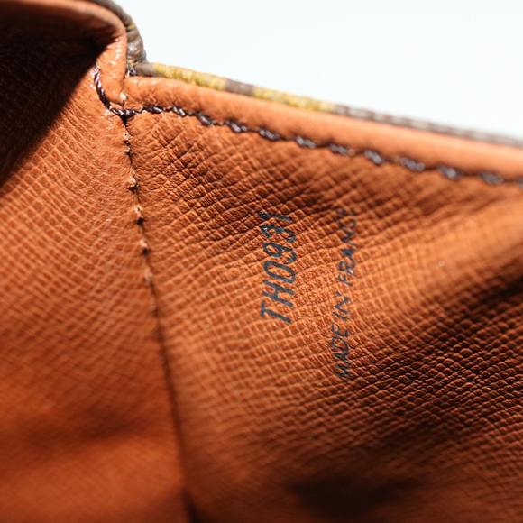 LOUIS VUITTON Monogram Saint Cloud GM Shoulder Bag M51242 LV Auth 43454 - Picture 12 of 16